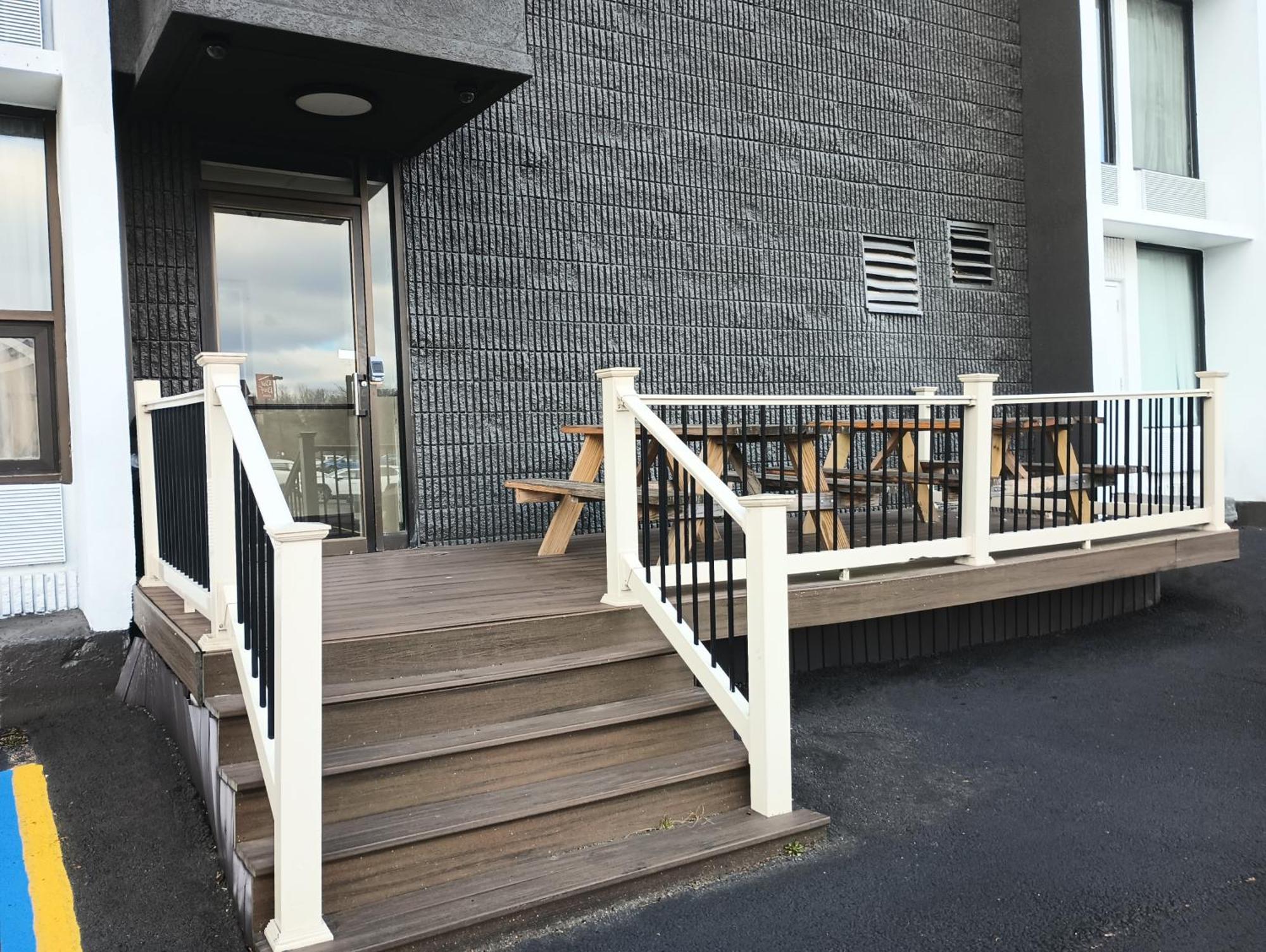 Baymont By Wyndham Johnson City/Binghamton Экстерьер фото