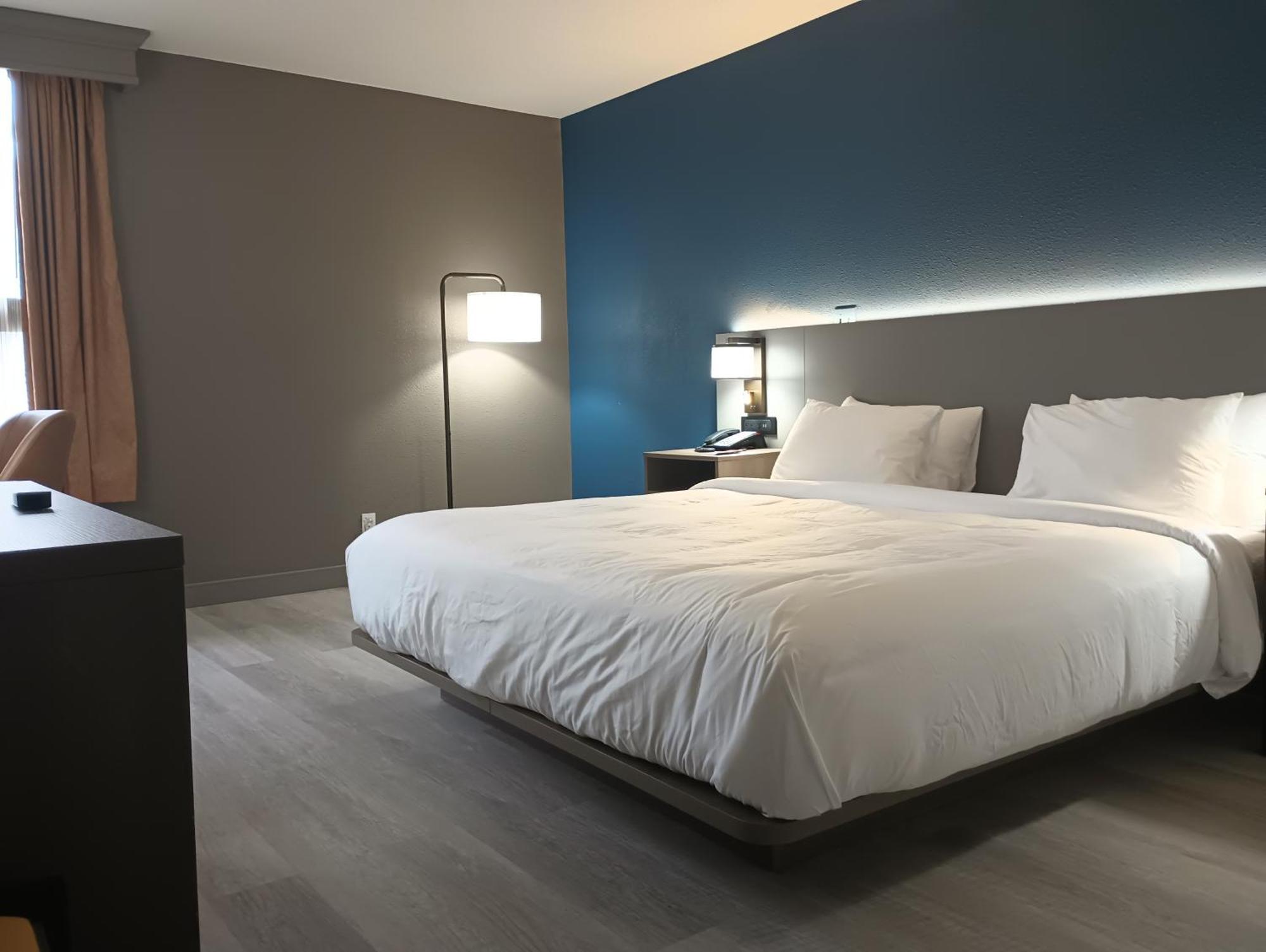 Baymont By Wyndham Johnson City/Binghamton Экстерьер фото